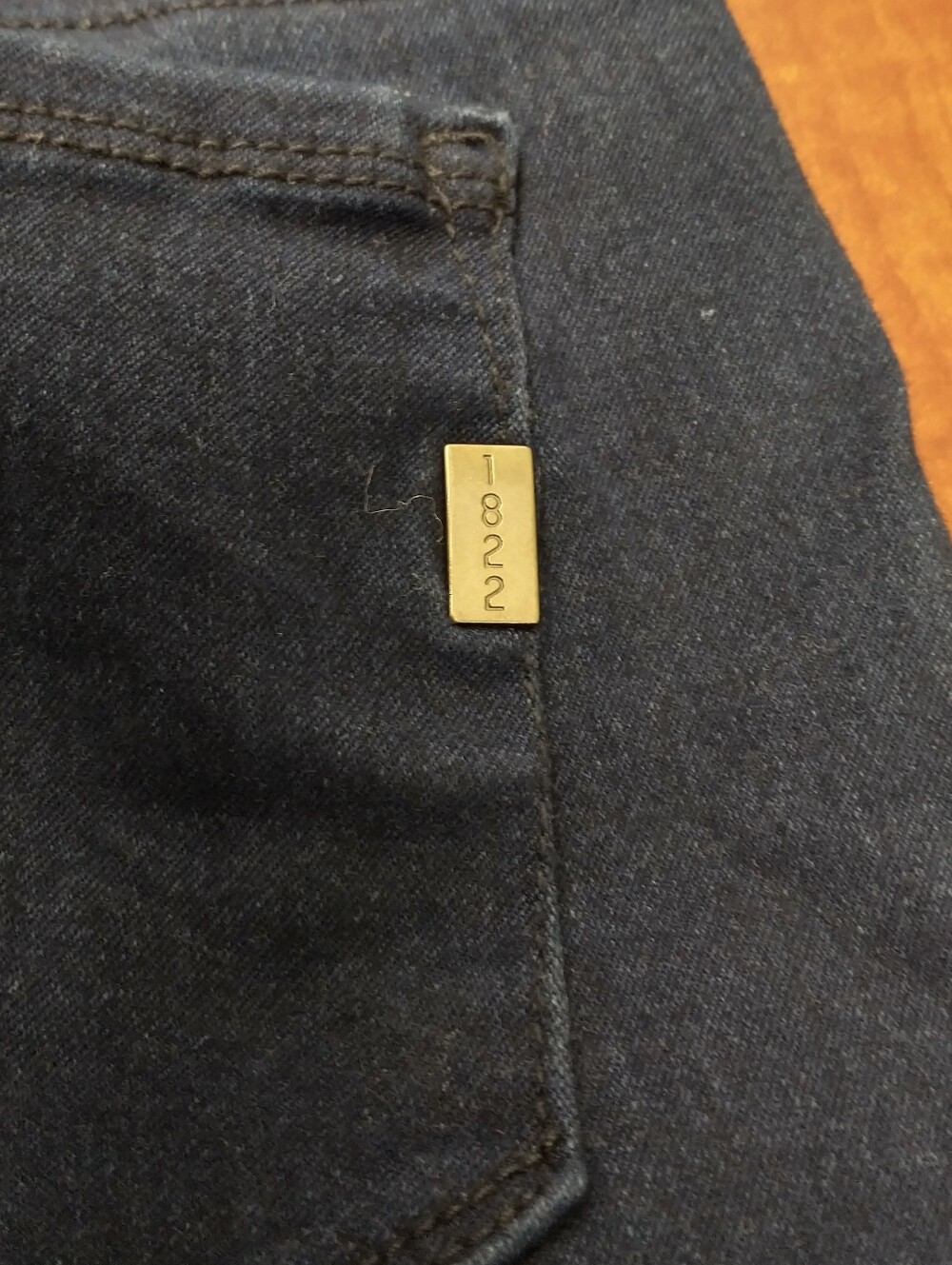 1822 Dark Blue Denim Capri - Picture 5 of 8